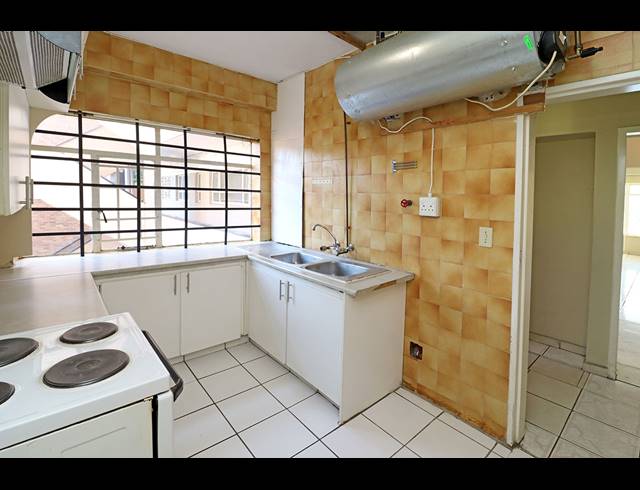 3 BEDROOM APARTMENT FOR SALE IN CYRILDENE